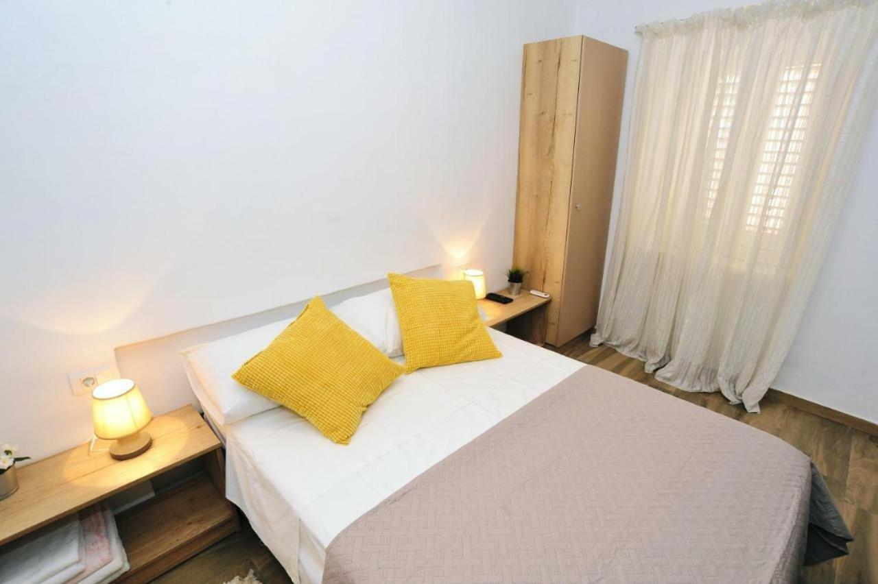 Rooms Patricija 2 Zadar Buitenkant foto
